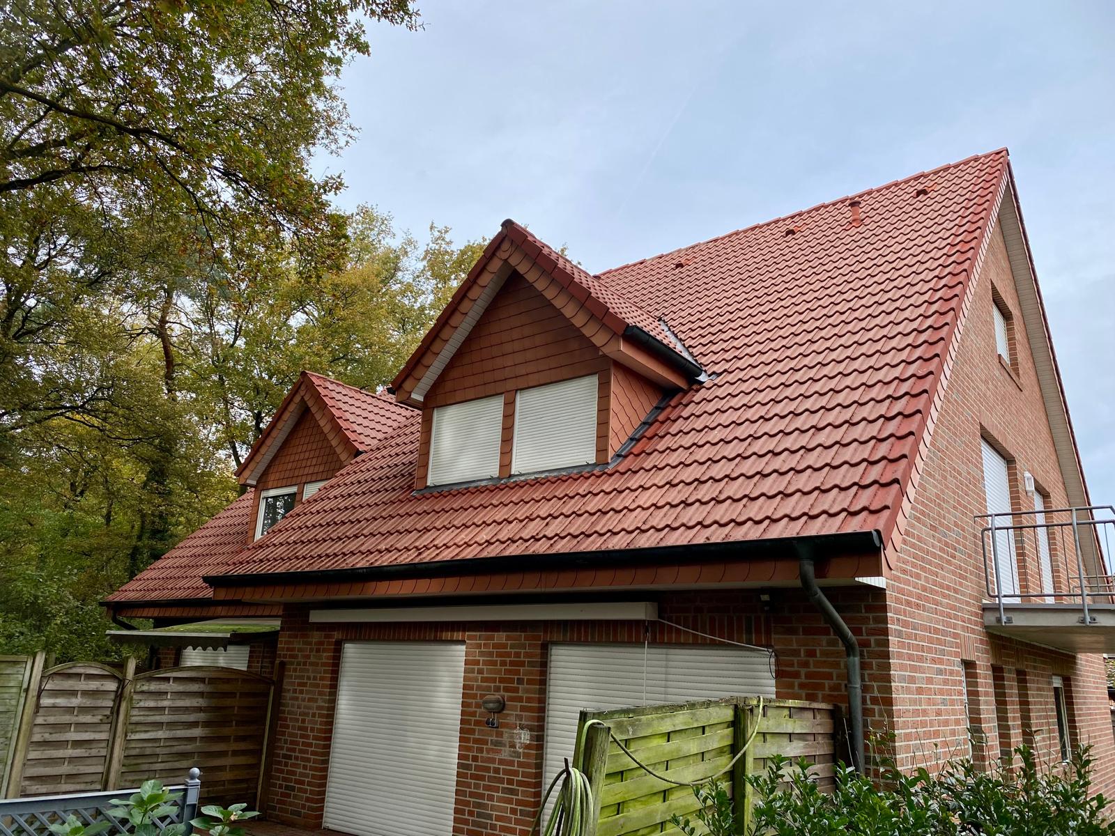 Dachreinigung Spelle Nachher: Das saubere Dach in neuem Glanz.