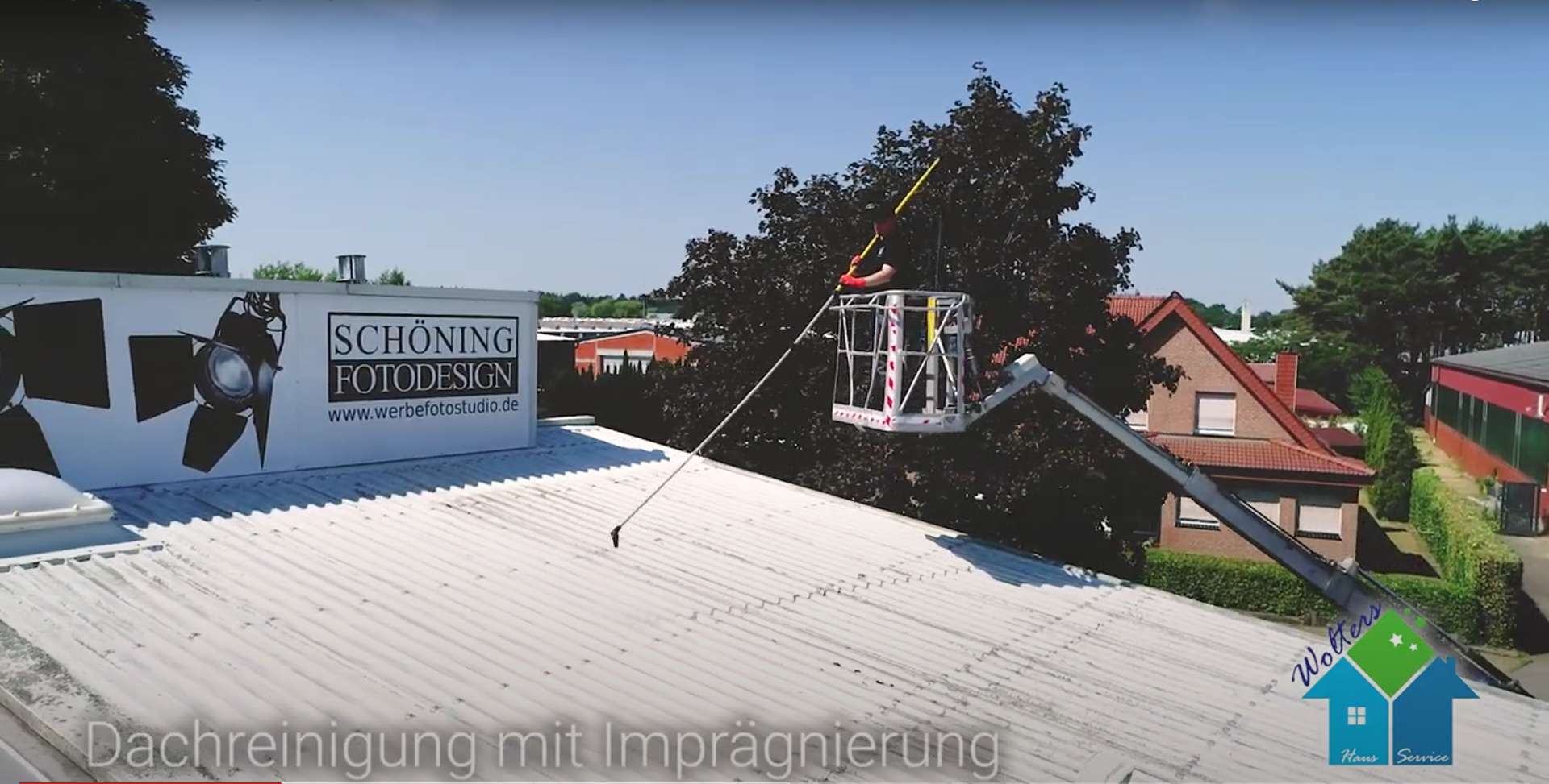 Dach-Komplettreinigung f&uuml;r Kunden in Spelle und Emsb&uuml;ren.